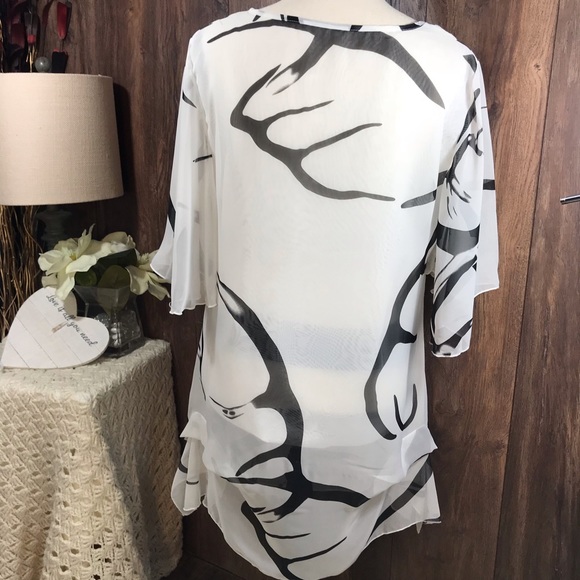 black and white blouse - Picture 7 of 9